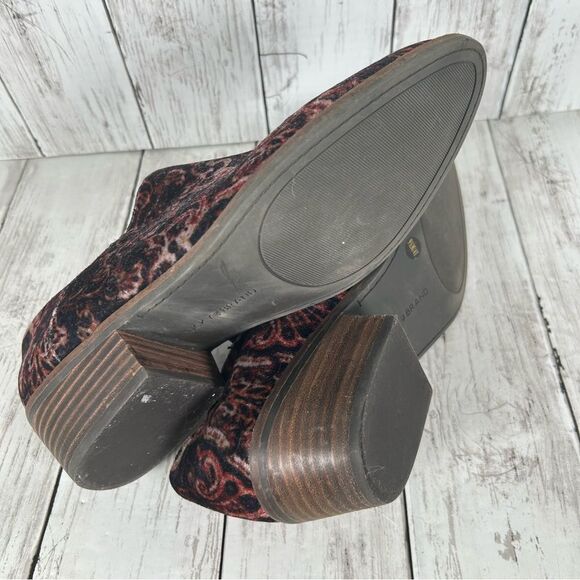 Lucky Brand Ferryn Red Navy Velvet Paisley Chelsea Bohemian Booties 9.5 CLEAN - Picture 9 of 9